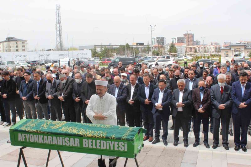 Gazeteci Yazar Hacı Hakkı Özsoy son yolculuğuna uğurlandı
