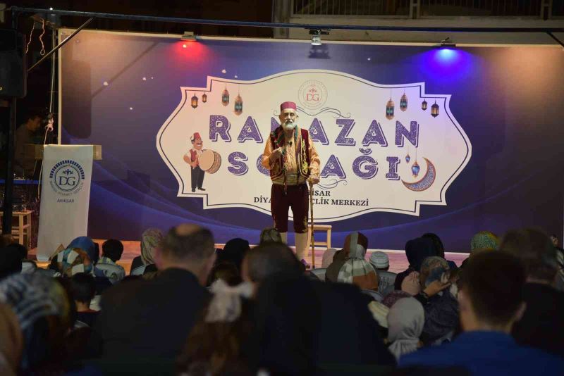 Vali Karadeniz ‘Ramazan Sokağı’ 23 Nisan özel programına katıldı
