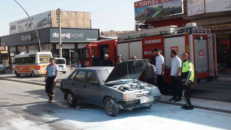 Alev alan otomobil yangın tüpü sayesinde yanmaktan kurtarıldı
