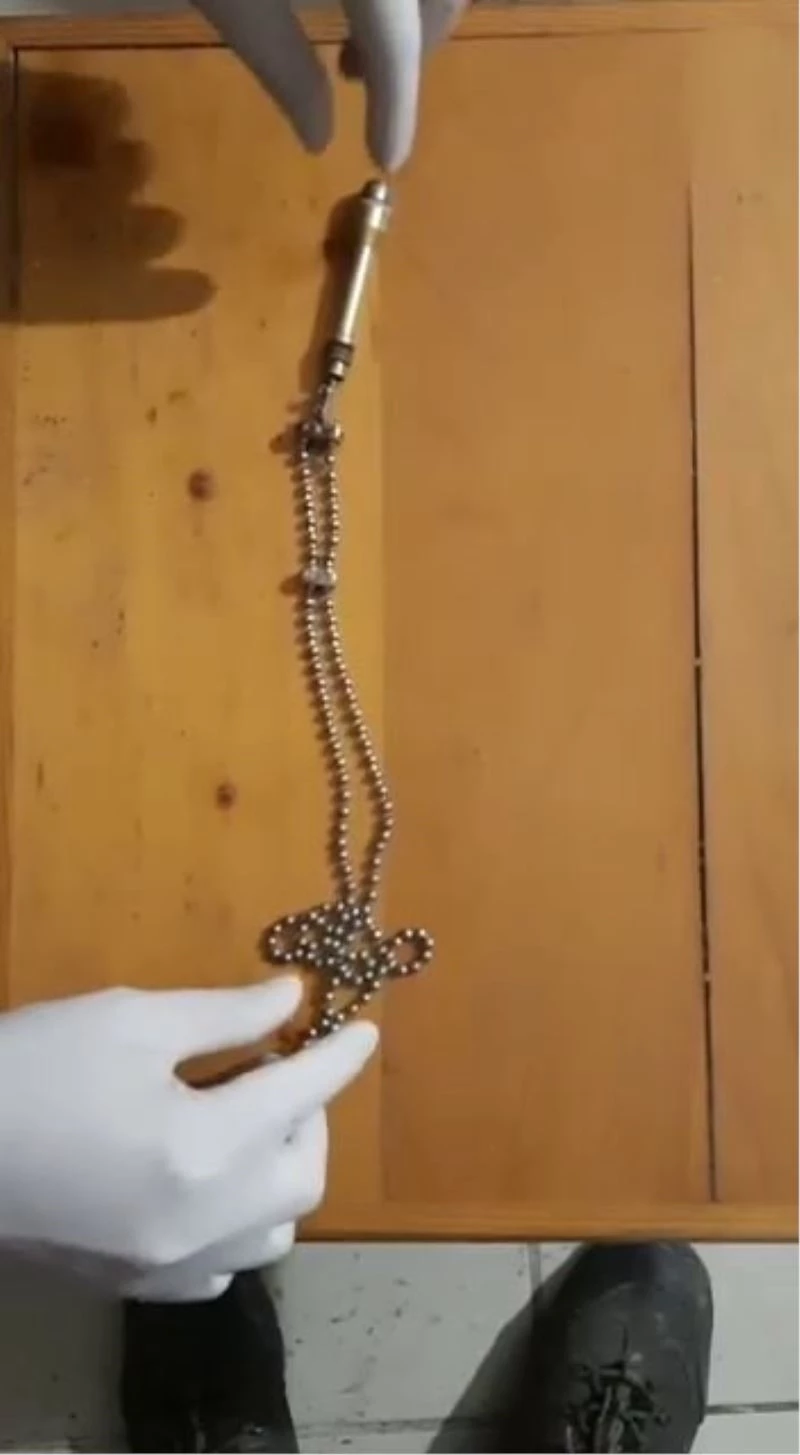 Yakalanınca lazer dediği kolye, suikast silahı çıktı
