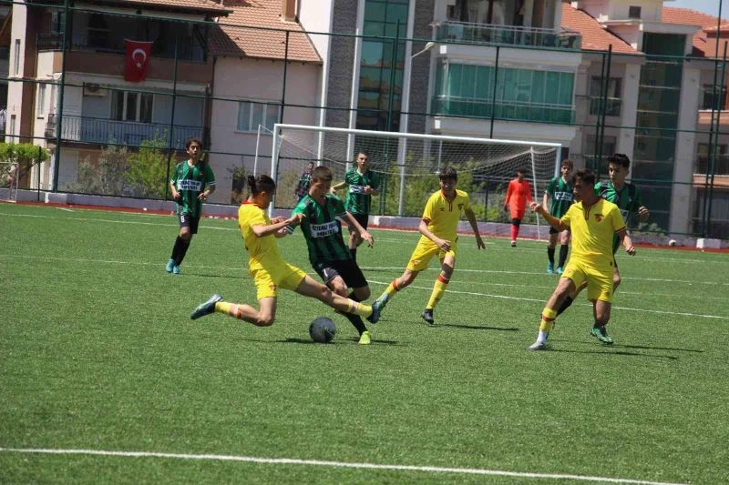 Genç horozlar Göztepe’yi geçemedi
