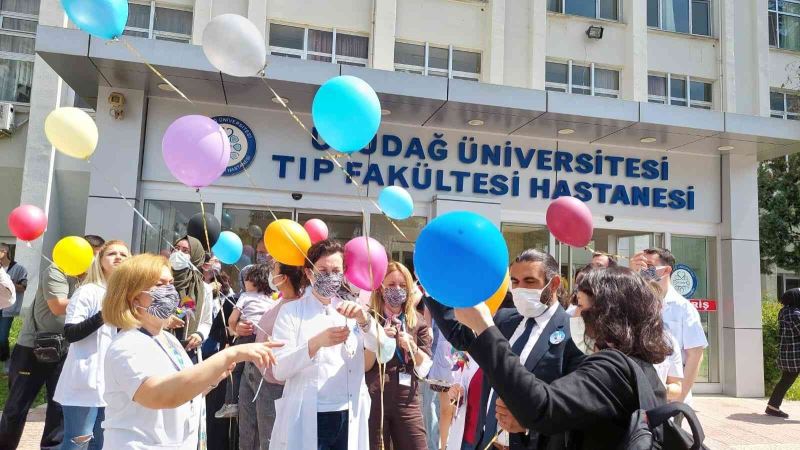 Uludağ Üniversitesi’nde balonlar hasta çocuklar için gökyüzüyle buluştu
