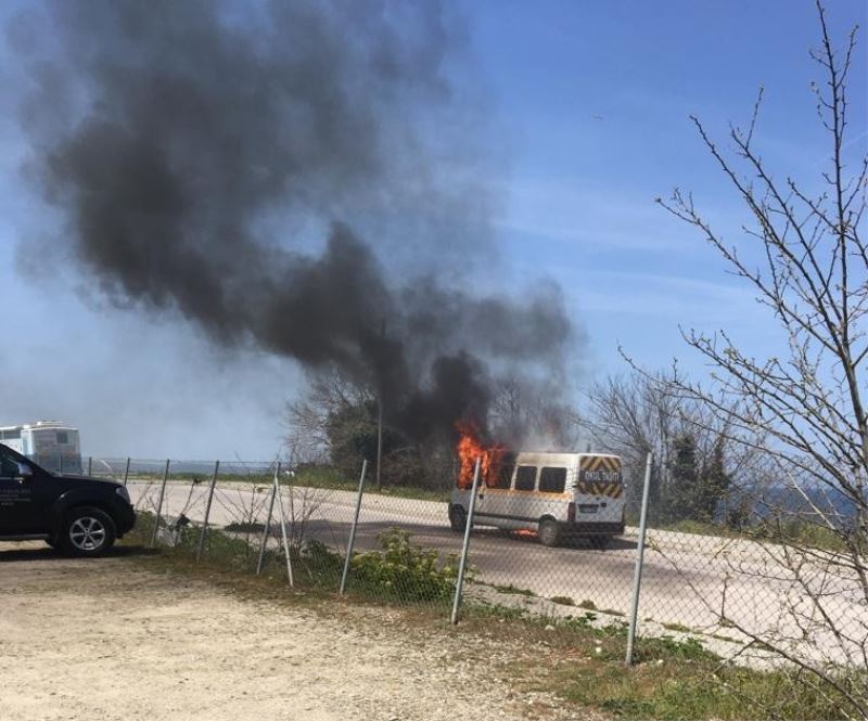 Sinop’ta okul servisi yangını
