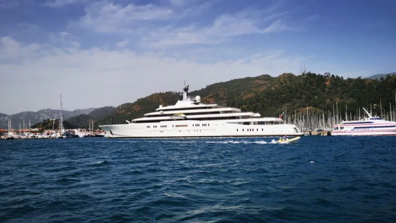 Abramovic’in lüks yatı Eclipse Marmaris’ten ayrıldı
