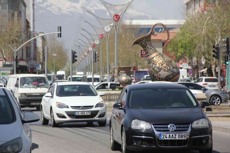 Erzincan’da trafiğe kayıtlı araç sayısı 63 bin 499 oldu
