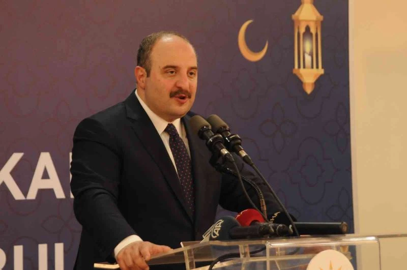 Bakan Varank: “Dertleri ne çevre ne ağaç, bunların derdi iktidarı devirmek, buna müsaade etmeyeceğiz”
