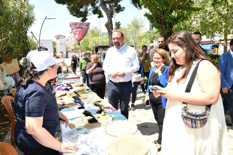 Çiğli’de Üretici Kadın Pazarı açıldı
