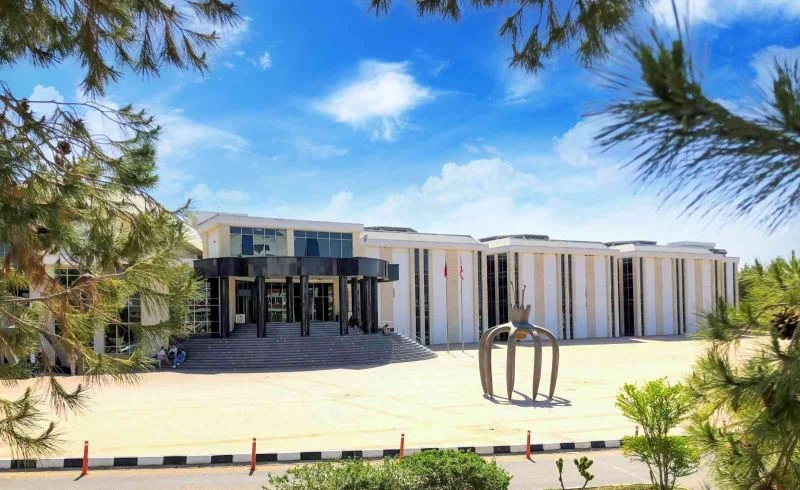 Yakın Doğu Üniversitesi, eğitim kalitesinde dünyada ilk 10’da
