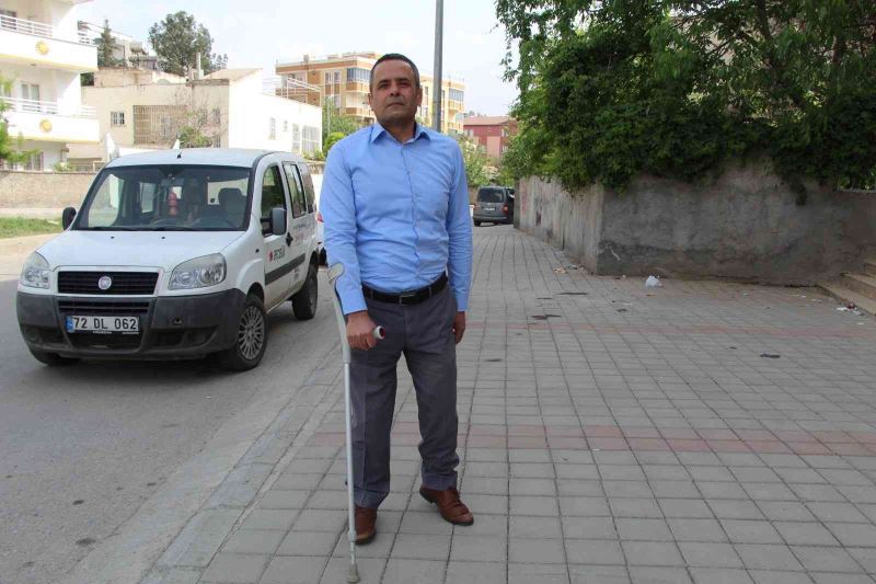 52 yaşındaki engelli vatandaş Batman’da iptal edilen raporunu Diyarbakır’da aldı
