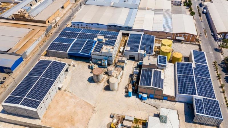 CW Enerji, firmaların çatısına güneş enerji santrali kurmaya devam ediyor