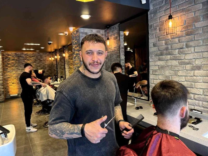 Bayram yoğunluğunda kuaförlerde mesai saatleri uzadı
