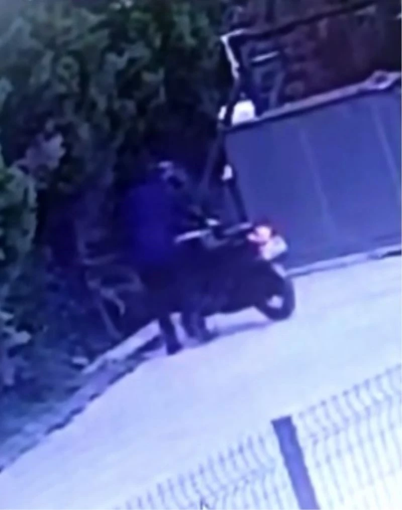 Çocukluk hayali olan motosikleti saniyeler içinde çaldılar
