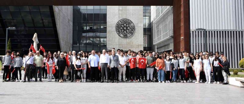 KTO, lise öğrencilerini “Bir Gelibolu Kahramanı: Yusuf Kenan” belgeseli ile buluşturdu
