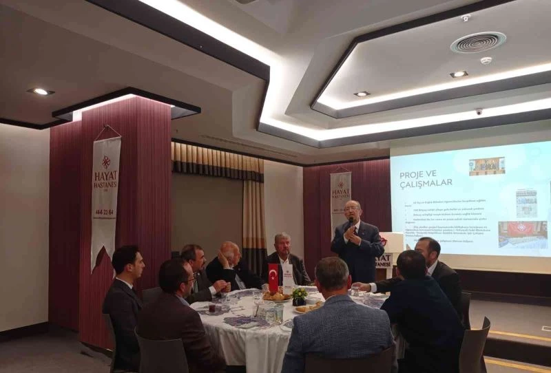 Muhtarlar sağlıkçılarla aynı masada buluştu
