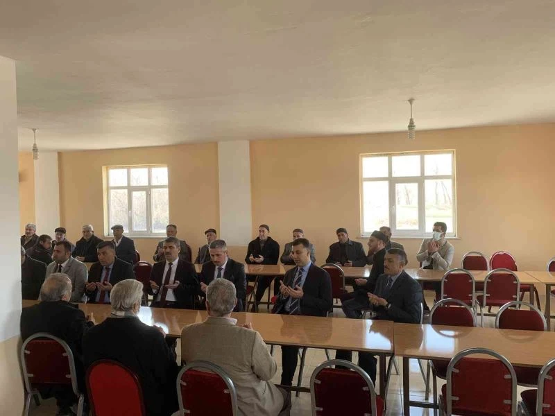 Kaymakam Savar taziyelere katıldı
