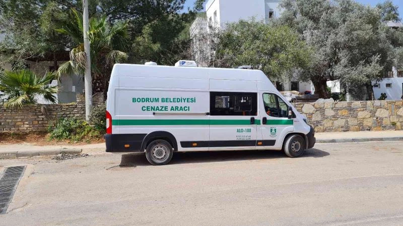 Telefonla ulaşılamayan yaşlı kadın evinde ölü bulundu
