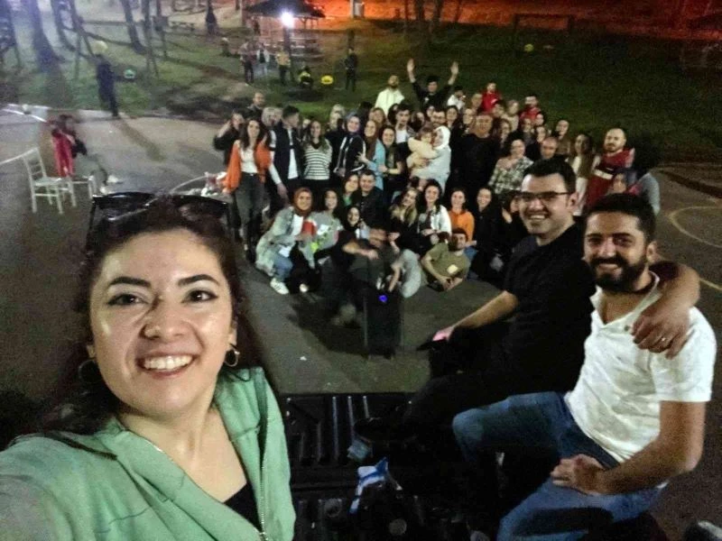 Pandemide en ön saflarda yer aldılar, piknikte stres attılar
