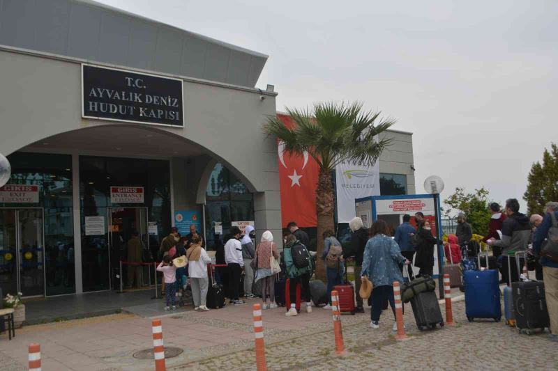 Türk turistlerden Yunan adalarına bayram yoğunluğu
