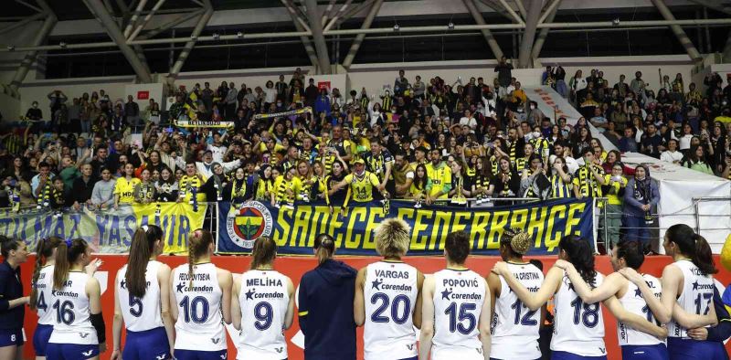 Fenerbahçe Opet, seride 1-0 öne geçti