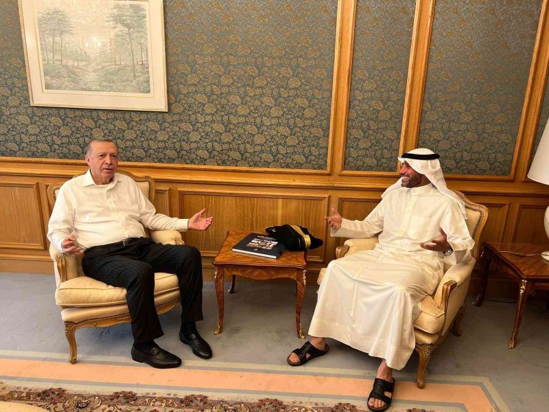 Cumhurbaşkanı Erdoğan, Mekke’de Kuveyt Ulusal Meclisi Başkanı Ganim’i kabul etti
