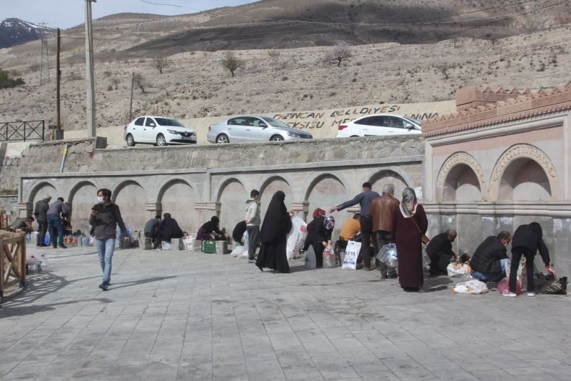 Erzincanlılar ’ekşisu’ ile iftar açıyor
