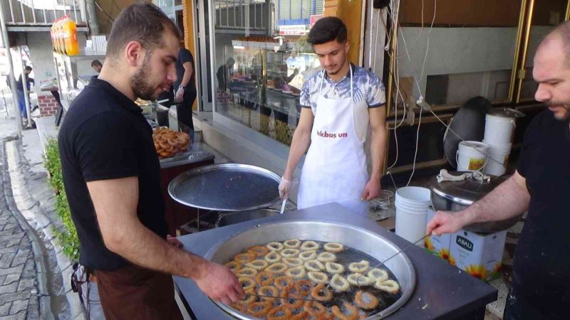 Ramazan ayı bereketiyle geldi, Batmanlı tatlıcıları ‘tatlı’ bir heyecan sardı
