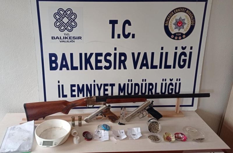 Balıkesir’de polis 272 şahsa ’Huzur’ operasyonu

