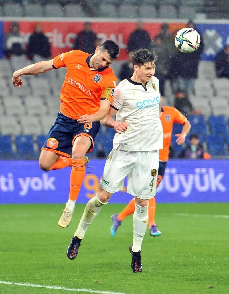 Daniel Aleksic 100. maçında 3 puanı getirdi