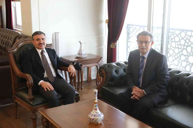 Prof. Dr. Sami Güçlü, Vali Atay ile bir araya geldi
