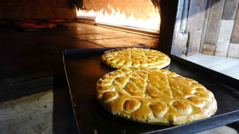 Ramazan’a özel tescili lezzet tezgahlardaki yerini aldı
