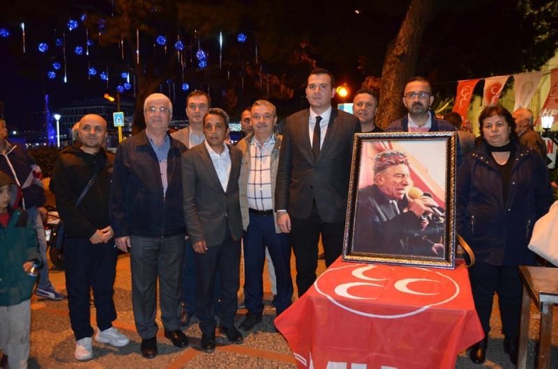 MHP Efeler’den Alparslan Türkeş için lokma hayrı
