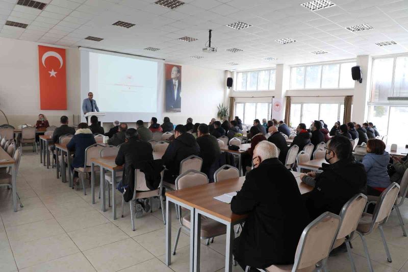 Bitki koruma ürünlerine yönelik bilgilendirme toplantısı yapıldı
