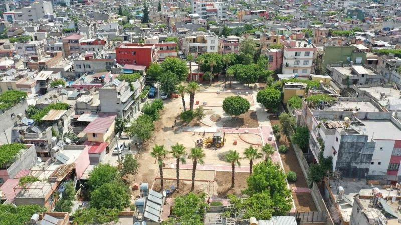 Seyhan’da 12 park açıldı, 10 yeni parkın projesi hazırlandı

