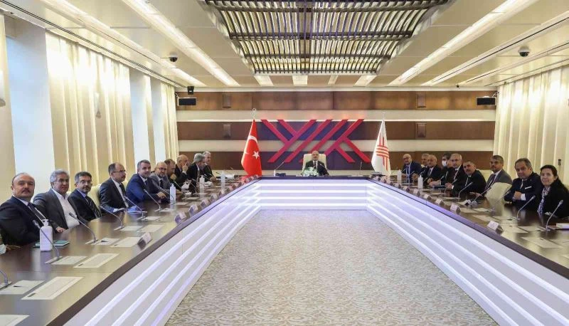 Rektör Çomaklı ÜAK yönetim kurulu toplantısına katıldı
