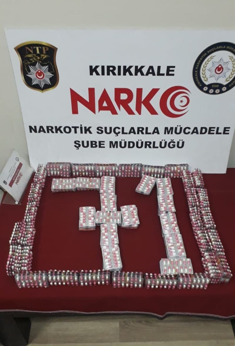 Kırıkkale’de 2 bin 520 adet sentetik ecza geçirildi: 2 tutuklama
