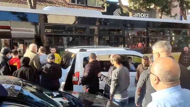 Beykoz’da yol verme kavgasında İETT şoförüne tehditler savurdu
