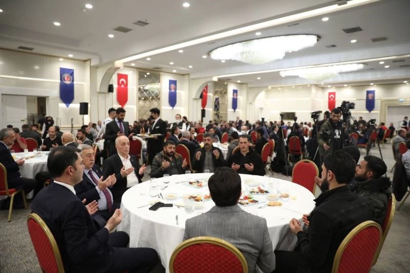 Türk-İş Genel Başkanı Atalay: “Geçmişte 40 sene bu ülkeye dışarıdan çöp geliyordu”
