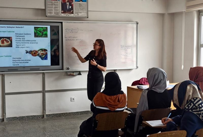 Kanserde erken teşhisin önemi anlatıldı
