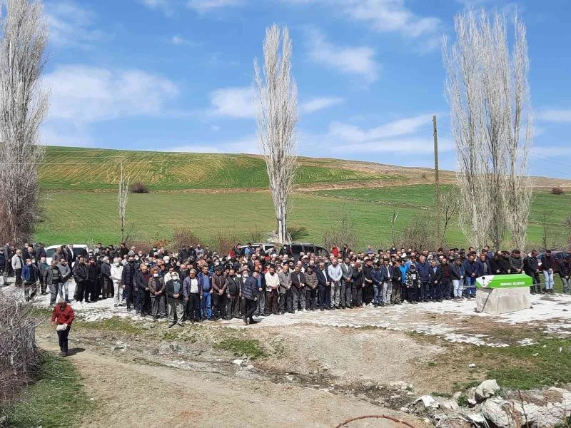Hamit Egemen köyünde son yolculuğuna uğurlandı
