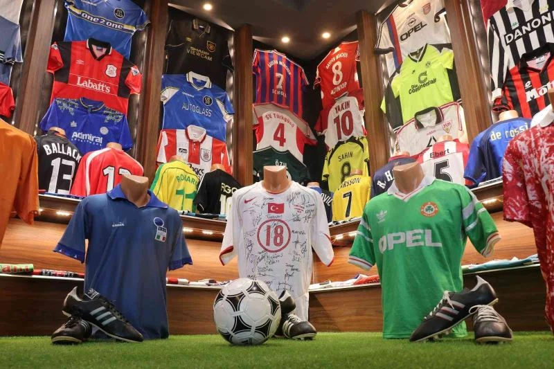 Paha biçemediği formaları için ev ve araba teklif ettiler
