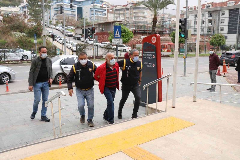 Alanya’da eşini öldüren zanlı: “Vicdan azabı çekiyorum”
