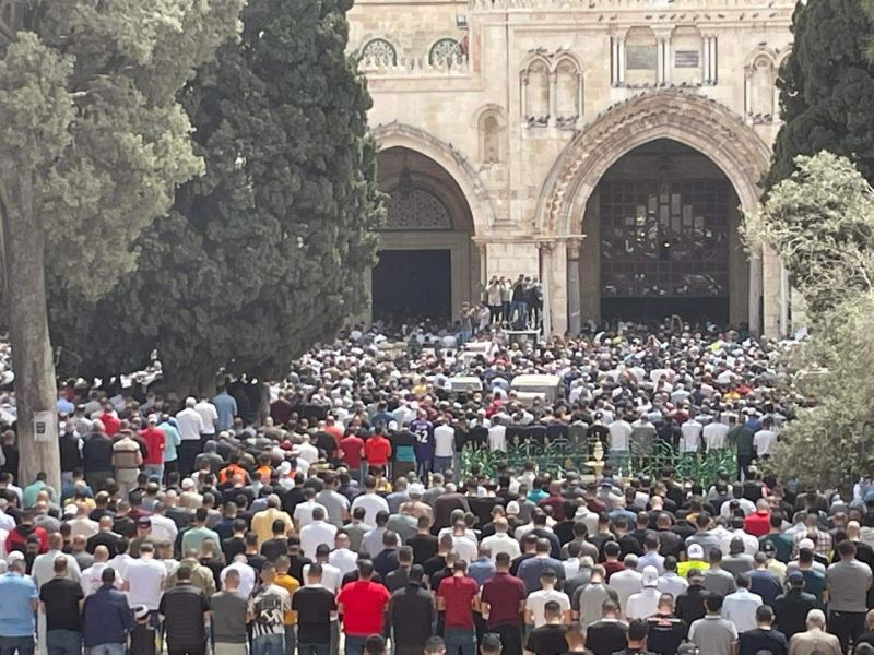 Ramazan ayının ilk Cuma’sında 80 bin kişi Mescid-i Aksa’da toplandı
