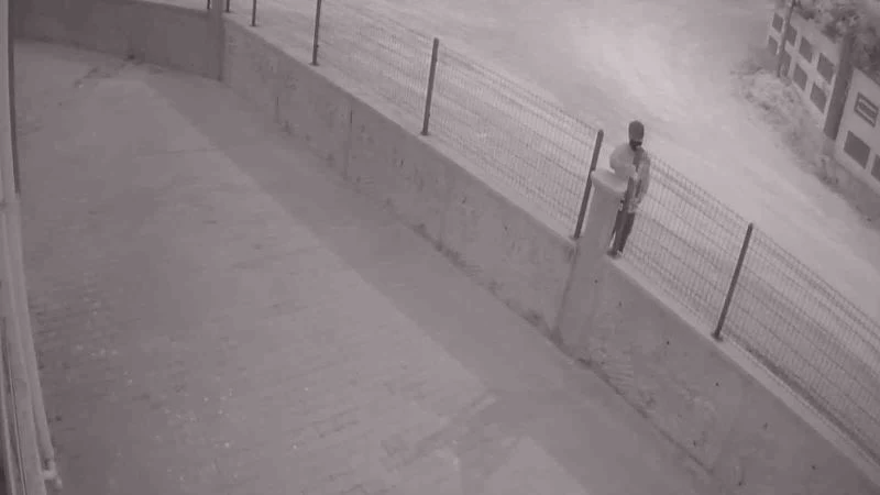 “Kriminal hırsız” polisten kaçamadı
