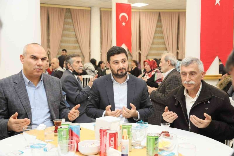 Başkan Öztekin, şehit yakınları ve gazilerle iftar yaptı
