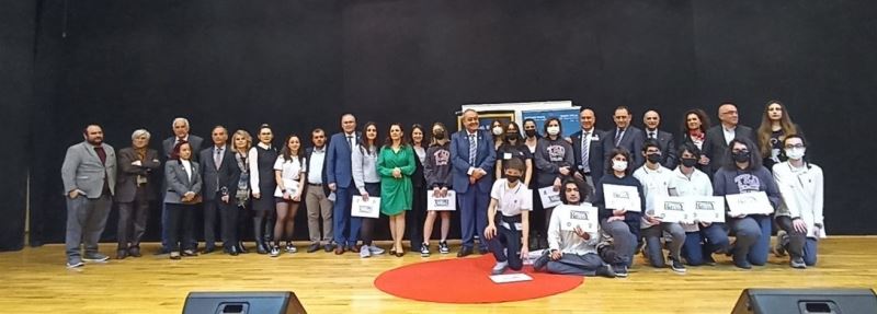 TED İzmir Kolejindeki güzel konuşma yarışmasına yoğun ilgi
