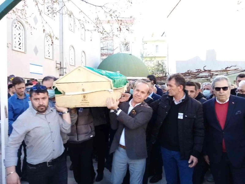 Vefat eden Bandırmalı Gazeteci toprağa verildi
