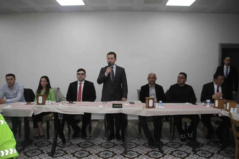 Kaymakam Demirer ve Başkan Altın, iftarda polis teşkilatı ile bir araya geldi
