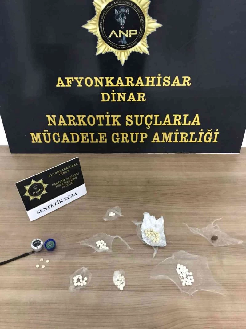 Uyuşturucu hapla yakalanan 2 kişi gözaltına alındı
