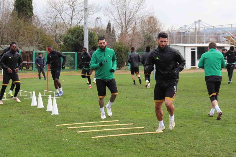 Kocaelispor, Bursaspor maçı hazırlıklarını tamamladı
