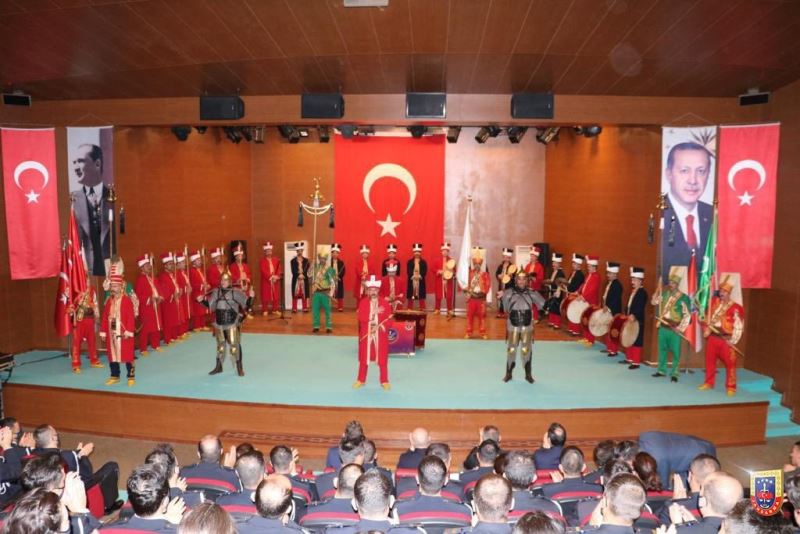 Jandarma mehteranı, Türk Polis Teşkilatının 177’nci yaşını konserle kutladı
